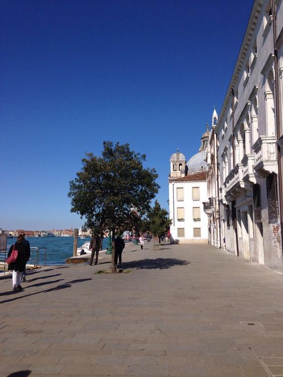 Venetian Mood: Secret Garden Apartment Bagian luar foto