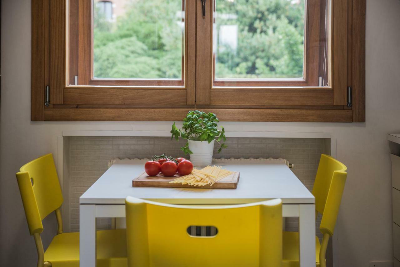 Venetian Mood: Secret Garden Apartment Bagian luar foto