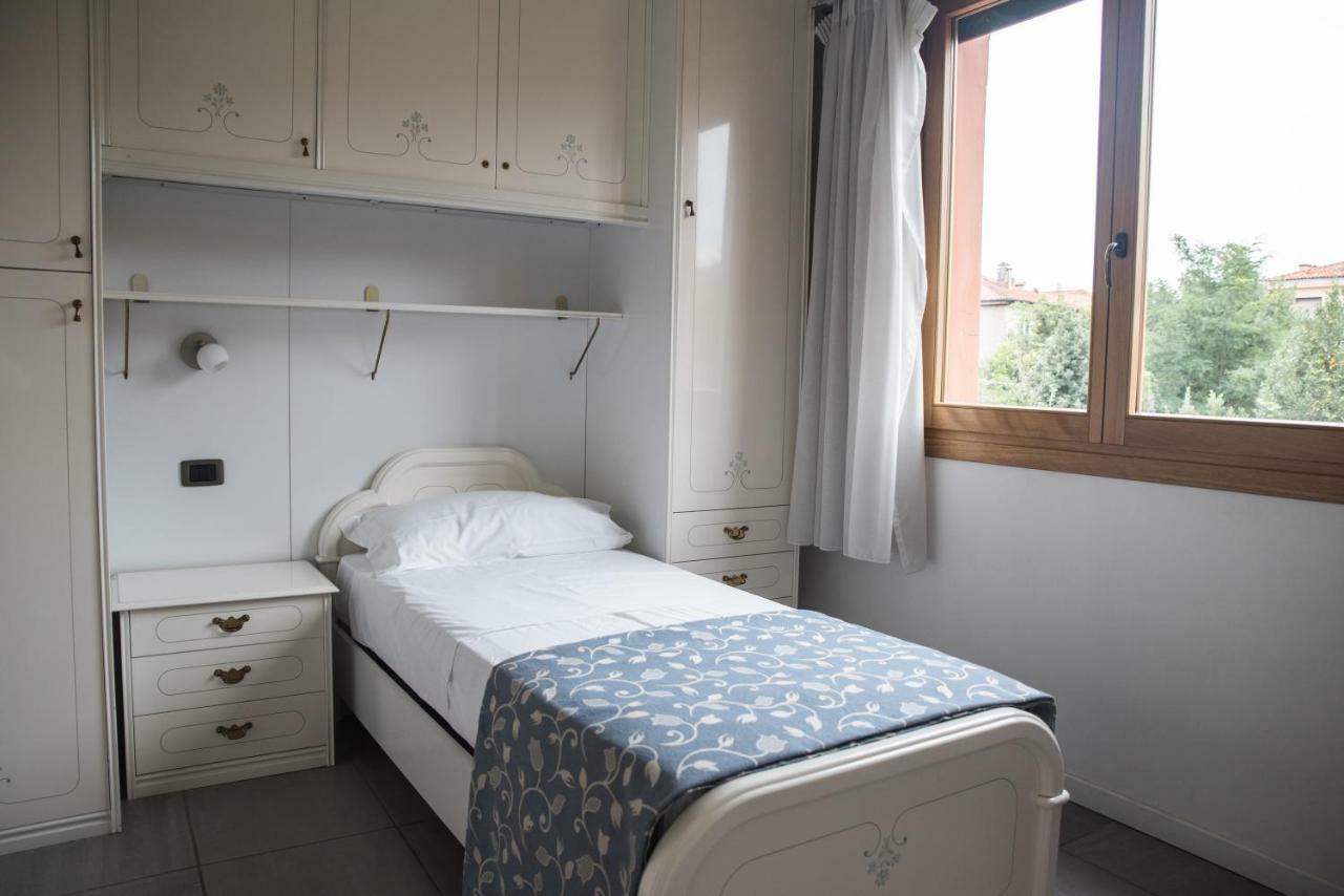 Venetian Mood: Secret Garden Apartment Bagian luar foto